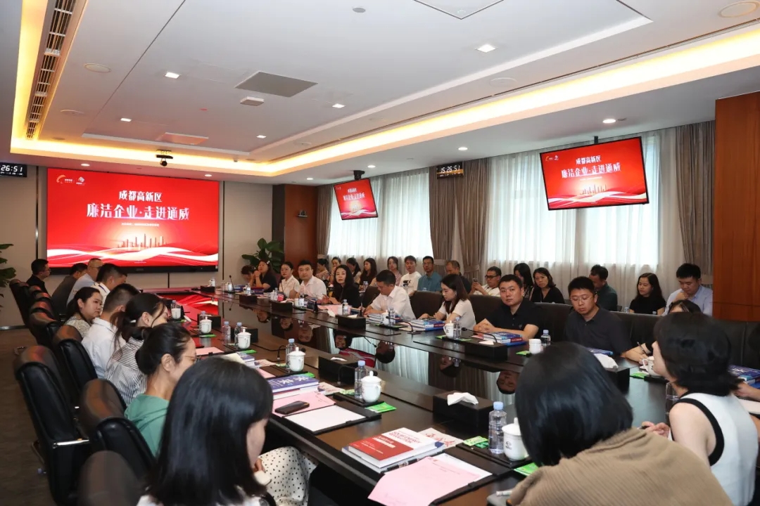 b4601746b399657bea9d76b73a3c5a33.jpg b4601746b399657bea9d76b73a3c5a33.jpg