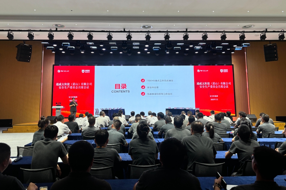 237093702675b95f00394170ad19d17a.jpg 237093702675b95f00394170ad19d17a.jpg