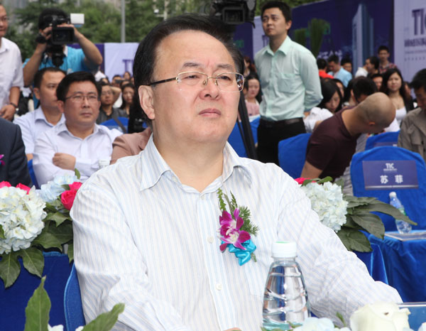 省政協(xié)副秘書長(zhǎng)、民建四川省委副主委王元勇出席啟動(dòng)儀式